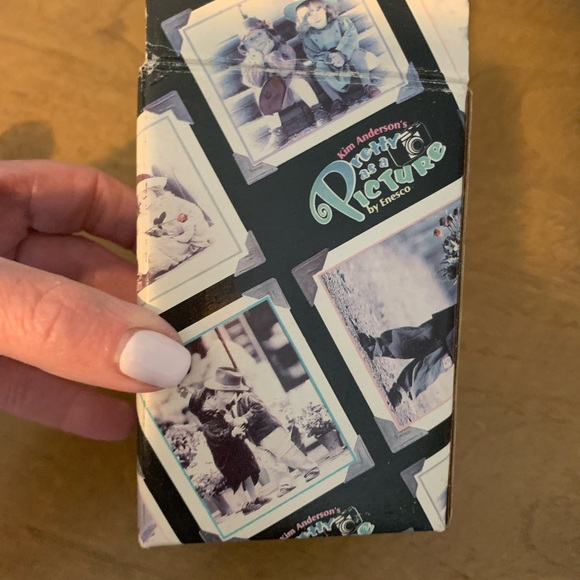 Kim Anderson’s «THINKING OF YOU...
BRINGS SWEET MEMORIES" GIRL SITTING,New - Picture 10 of 14